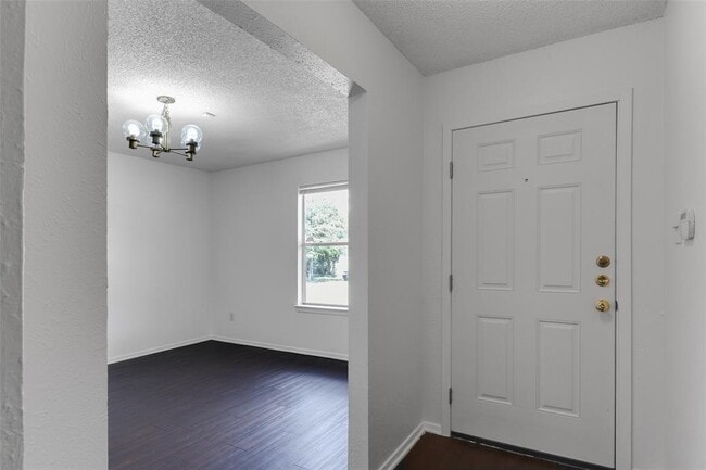 Building Photo - 656 Mairo St