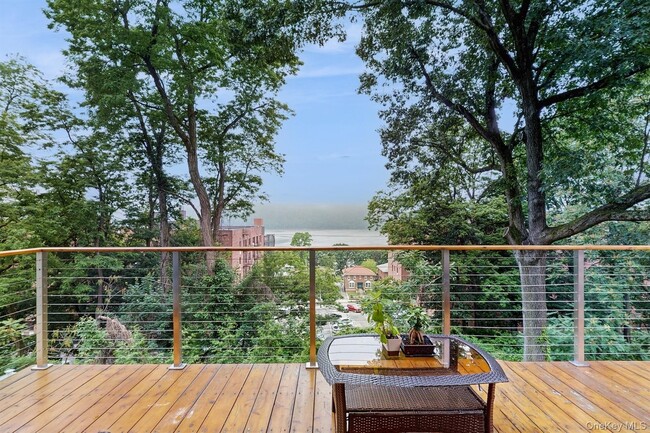 Building Photo - 17 Arthur Pl