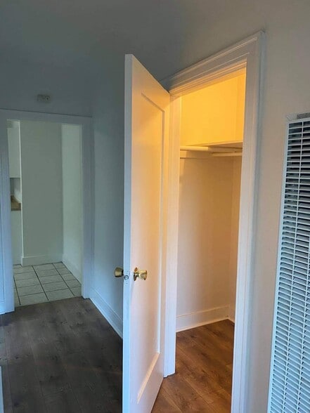 Building Photo - 4525 Avocado St