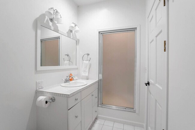 Building Photo - 1835 Naugles Dr