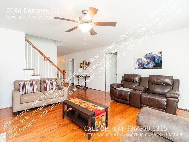 Building Photo - 2086 Dresden Dr