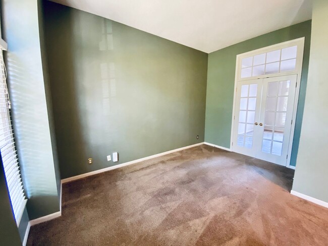 Building Photo - {8514}  Village of Kensington + Finished B...