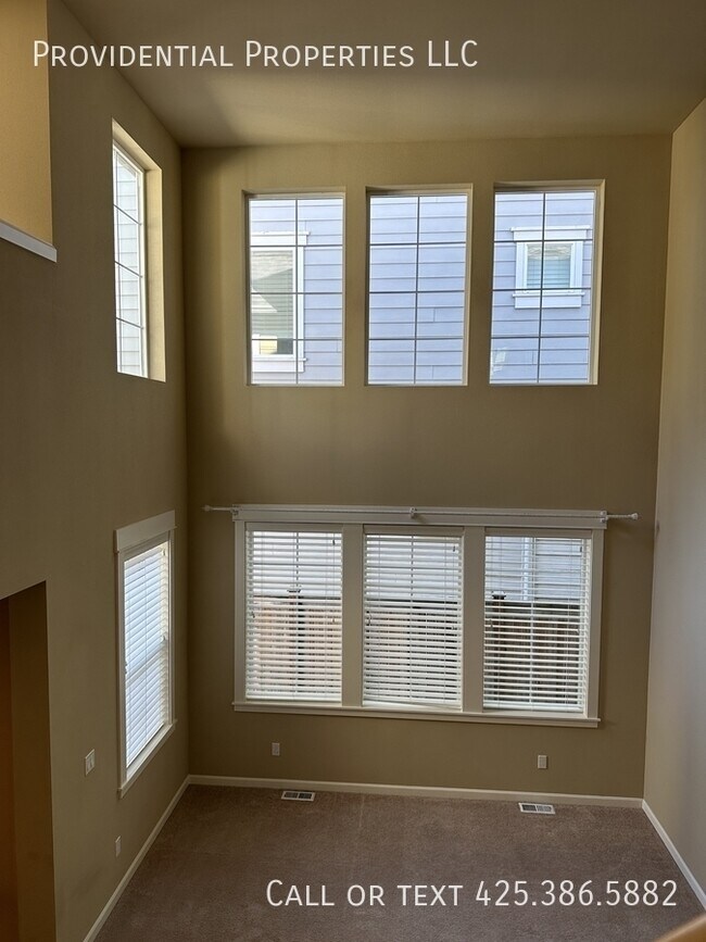 Building Photo - 17020 NE 118th Way