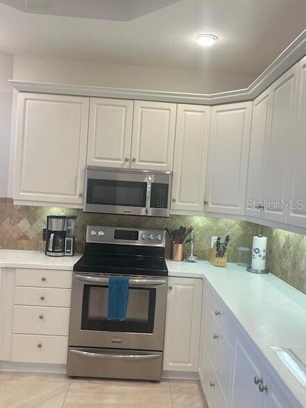 Building Photo - 5264 Bouchard Cir