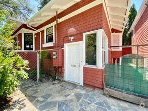 Building Photo - FRA543