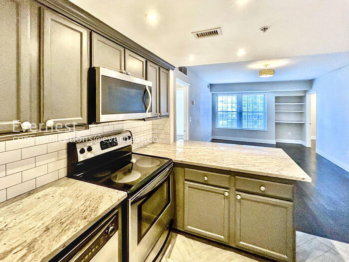 Building Photo - 199 14th St NE