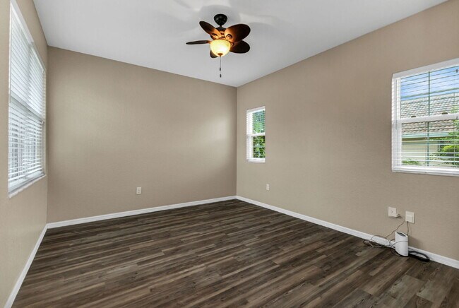 Building Photo - "Charming 2-Bed, 2-Bath with Granite Finis...