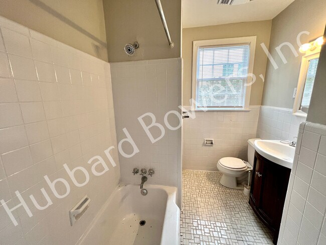 Building Photo - 100 Partridge Dr