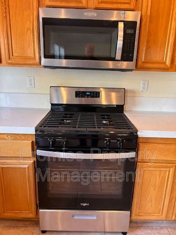 Building Photo - 2305 Bliss Cir