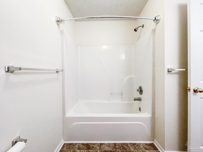 Building Photo - 8921 Camshire Cir