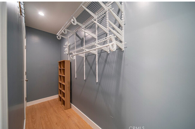 Master closet (1) - 21016 Saticoy St