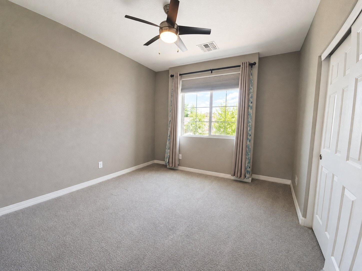 Building Photo - 3693 E Rakestraw Ln
