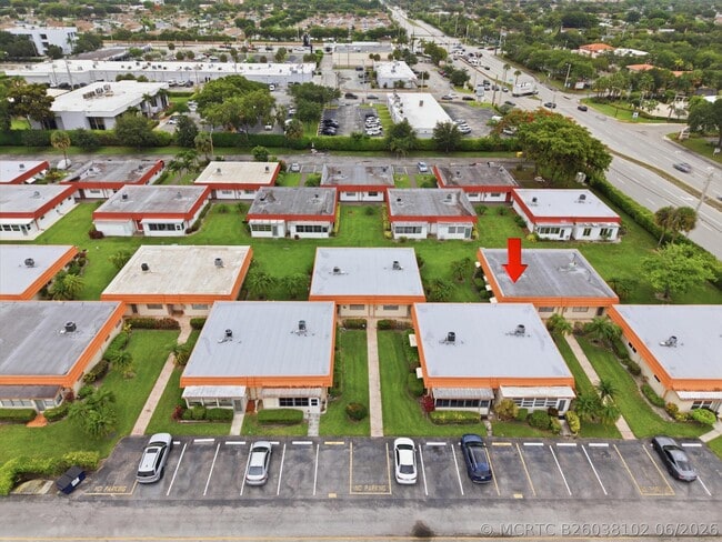 Building Photo - 28 Seville Dr