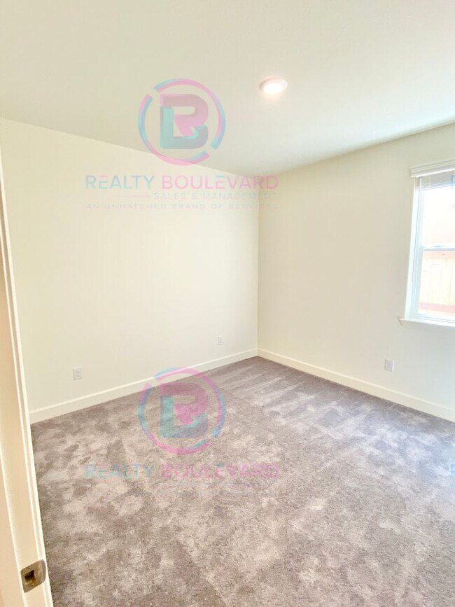 Building Photo - 1127 Winter Hawk Wy