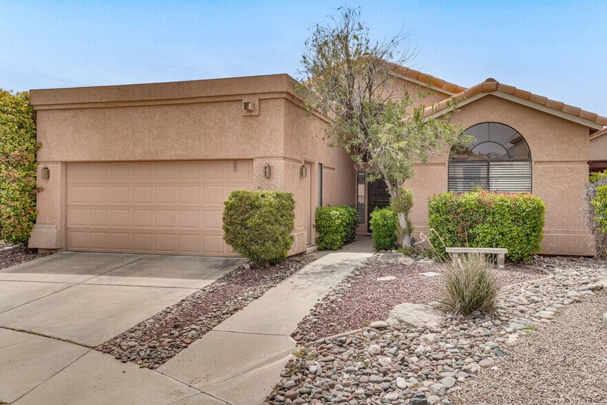 Building Photo - 2873 N Marquise Ct