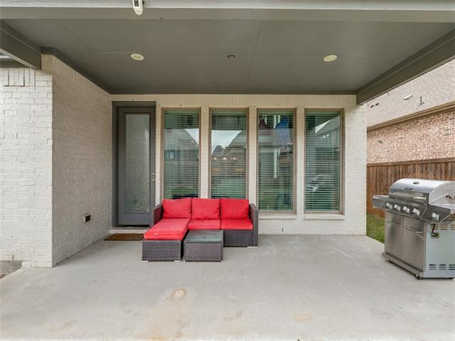 Building Photo - 820 Manchester Ave