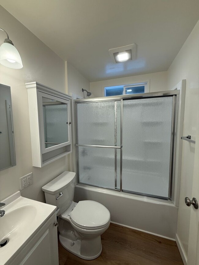 Building Photo - 750 Topaz Dr