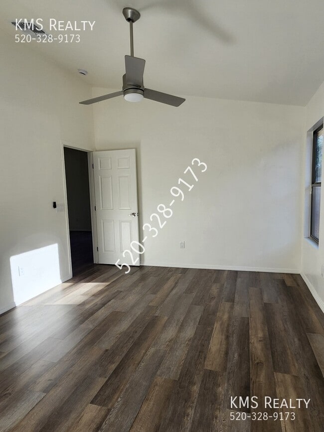 Building Photo - 6603 E Ladonna Ln