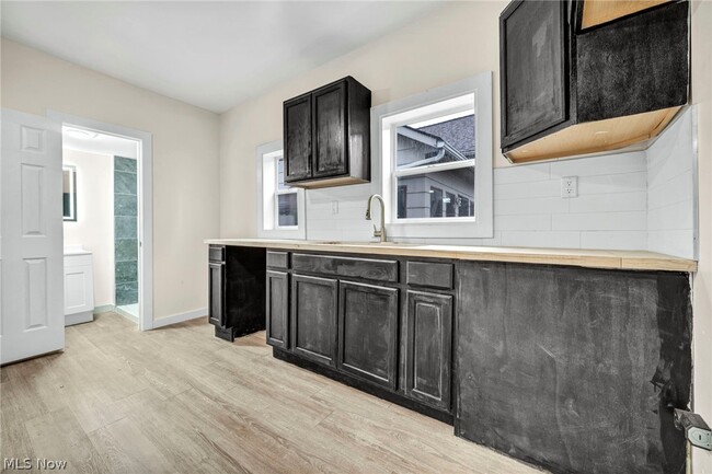 Building Photo - 2160 Fulton Rd