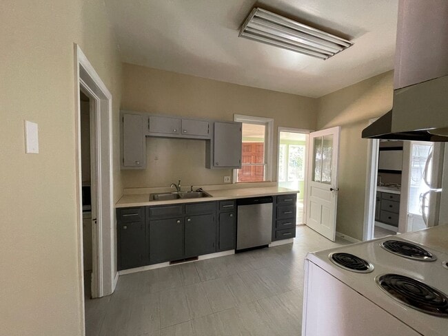Building Photo - Charming 2 Bedroom, 1 Bath Home in Boise’s...