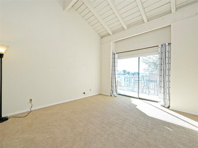 Building Photo - 519 Rock Bluff Dr