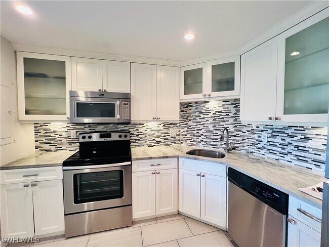 Building Photo - 5 Bluebill Ave