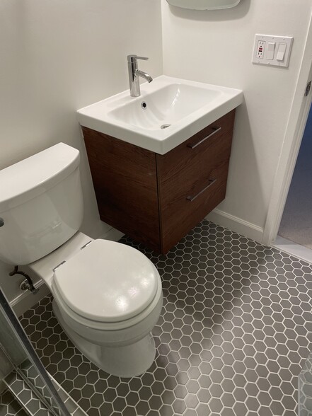 Master Bathroom Floating Vanity - 2681 Glengyle Dr