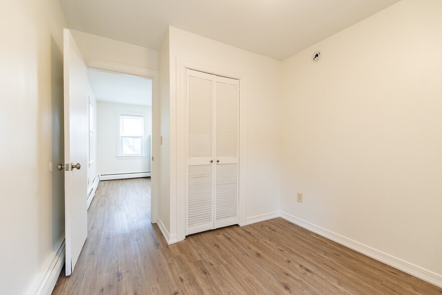 Building Photo - 65 Preston St