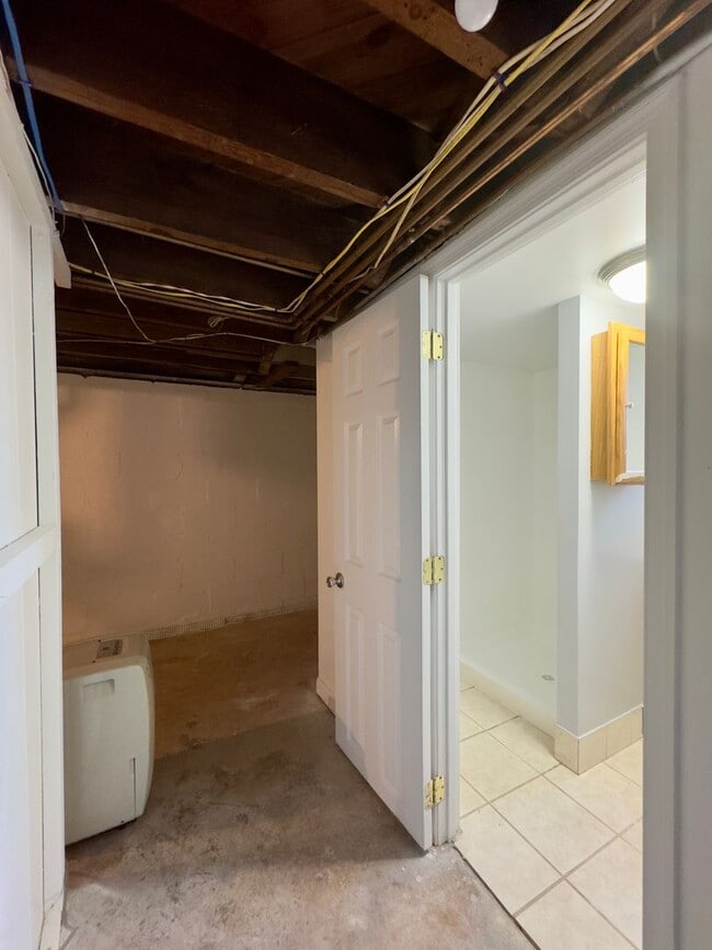 Building Photo - Charming 3 Bedroom/2 Bathroom Home with Large Backyard in Arbutus, MD!