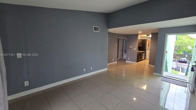 Building Photo - 8787 NW 39th St