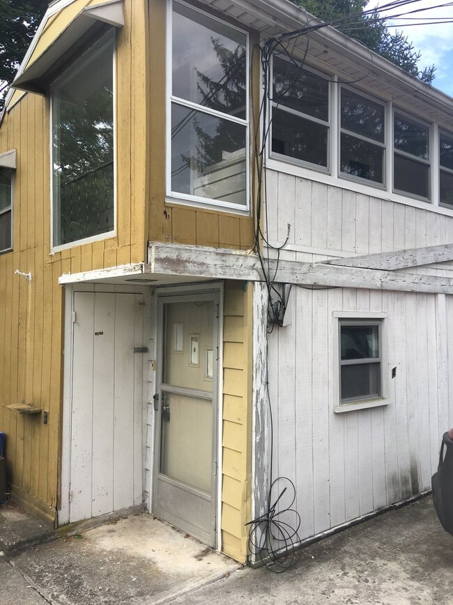 Primary Photo - 403 W Marble St