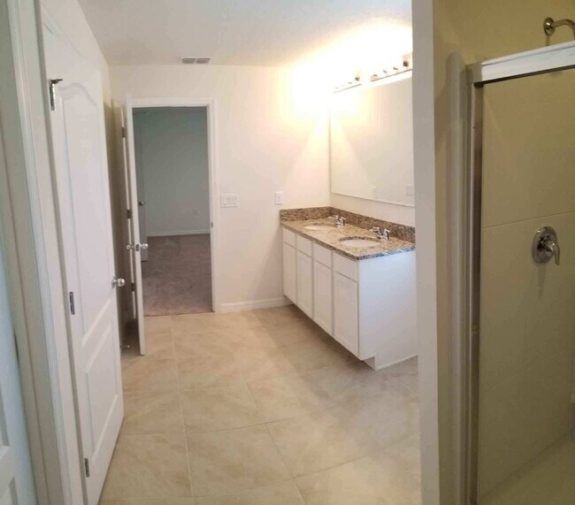 Building Photo - 3/2.5 Port Orange Townhome