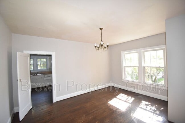 Building Photo - 308 Hinsdale Ave