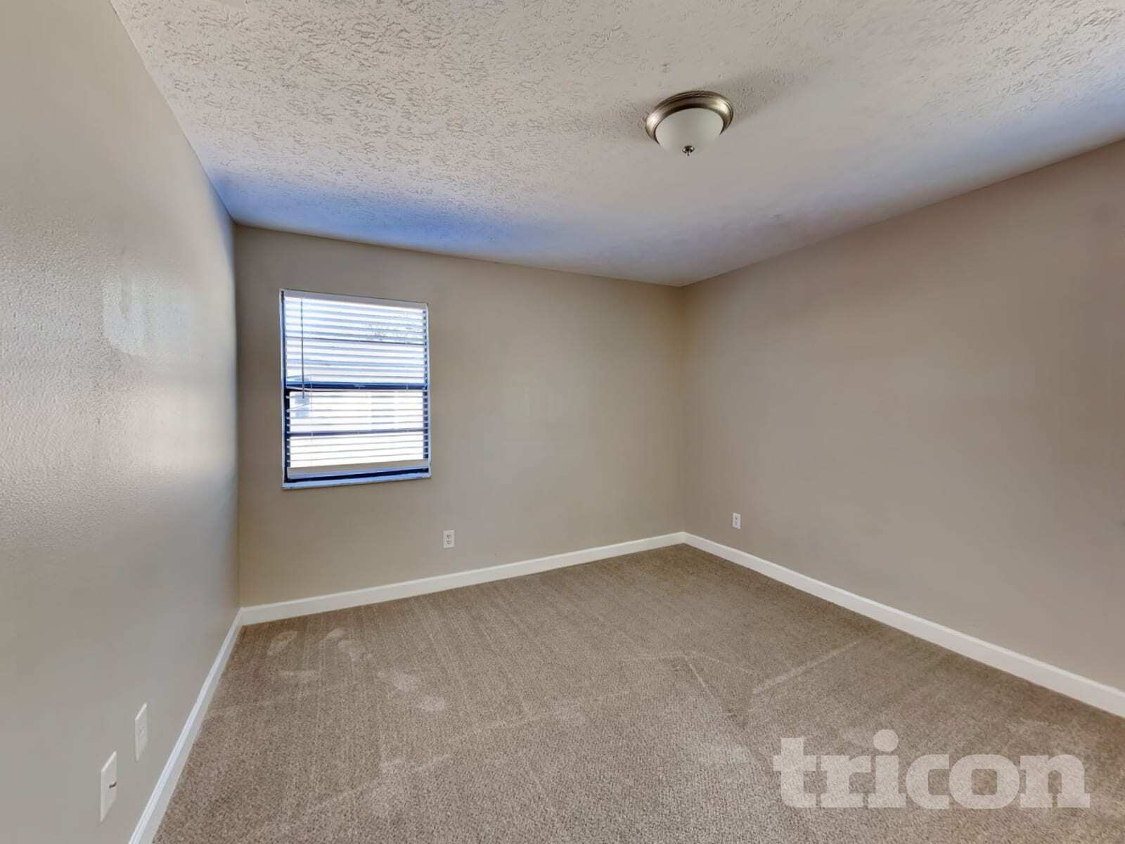 Building Photo - 23515 Shining Star Dr
