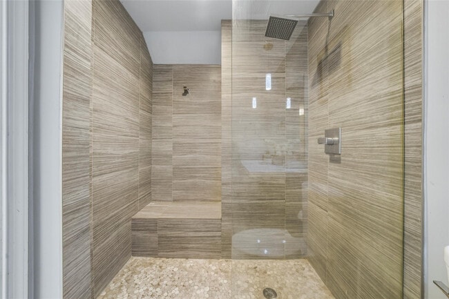 Building Photo - 214 City View Dr