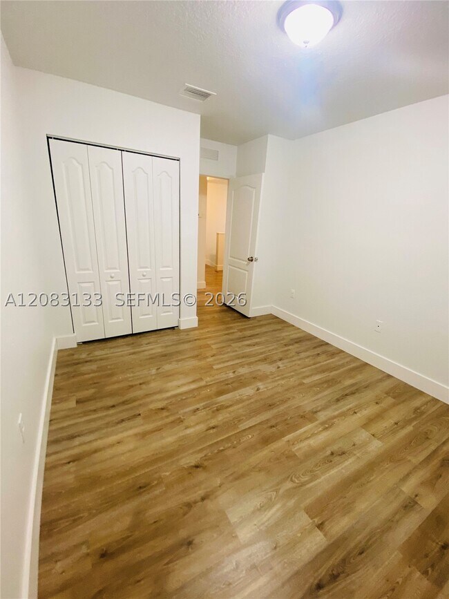 Building Photo - 21401 NW 13th Ct