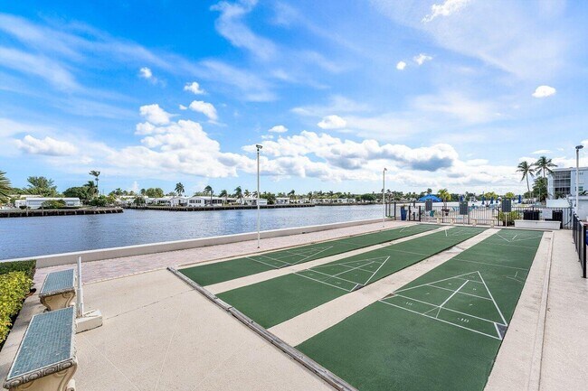 Building Photo - 2004 S Federal Hwy