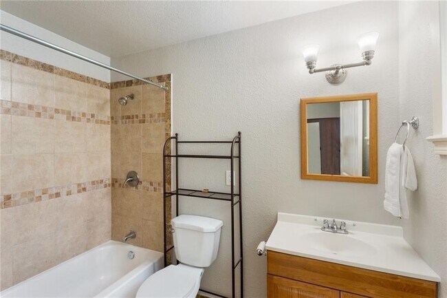 Building Photo - 74 Julius St