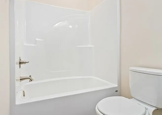 Building Photo - New Townhome in Hartbrook!