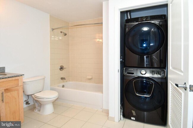 Building Photo - 2001 15th St N