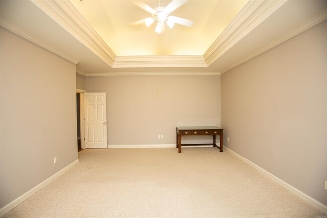 Building Photo - 2601 Sweetgrass Dr