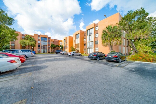 Building Photo - 9440 W Flagler St