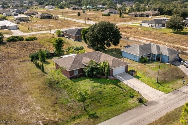 Building Photo - 2613 39th St SW