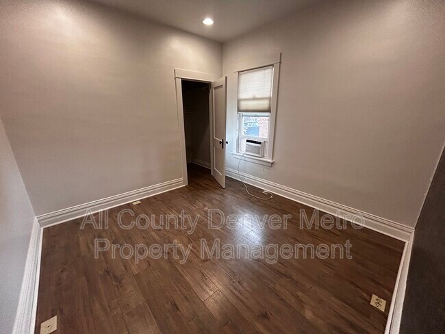 Building Photo - 3774 Yates St