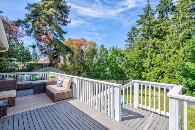 Building Photo - 6119 114th Ave NE