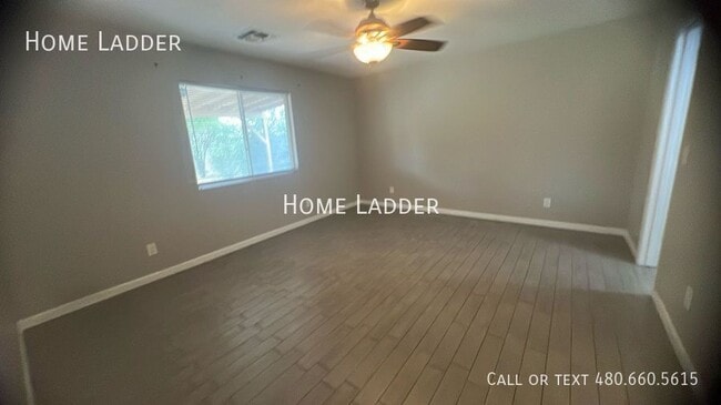 Building Photo - 7213 W Hilton Ave