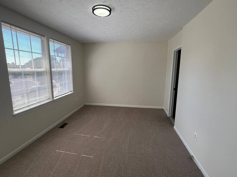 Building Photo - 2136 Riding Crop Way