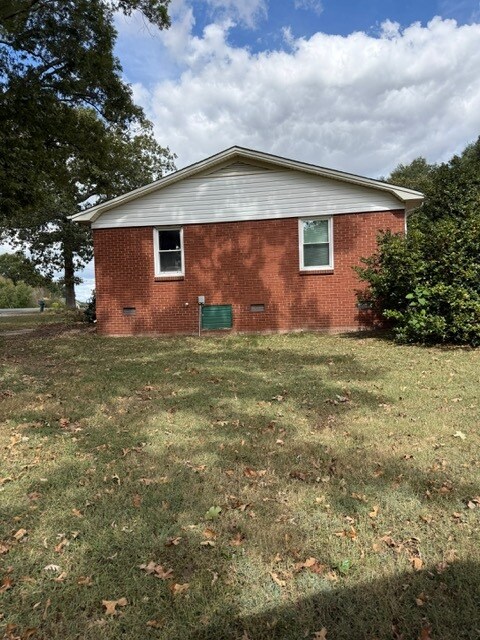 Building Photo - 4307 J Frank Moser Rd