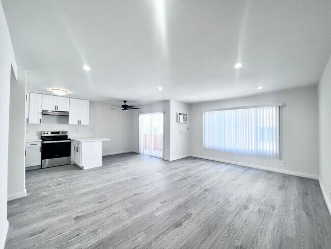 Building Photo - com358