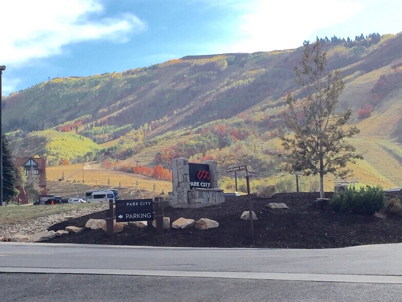 fall day - 1530 Empire Ave